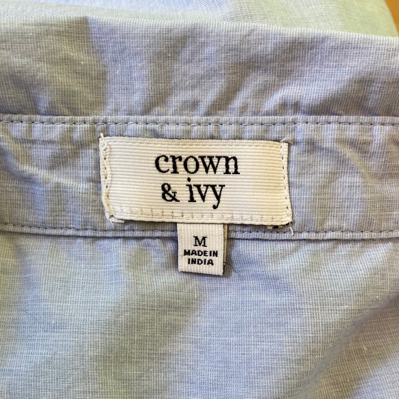 Crown and Ivy women’s size medium never worn pale blue button up shirt - Picture 5 of 7